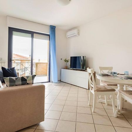 Alloggio Vista Mare - Parcheggio Gratis Pineto Exteriér fotografie