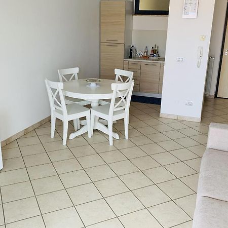 Alloggio Vista Mare - Parcheggio Gratis Pineto Exteriér fotografie