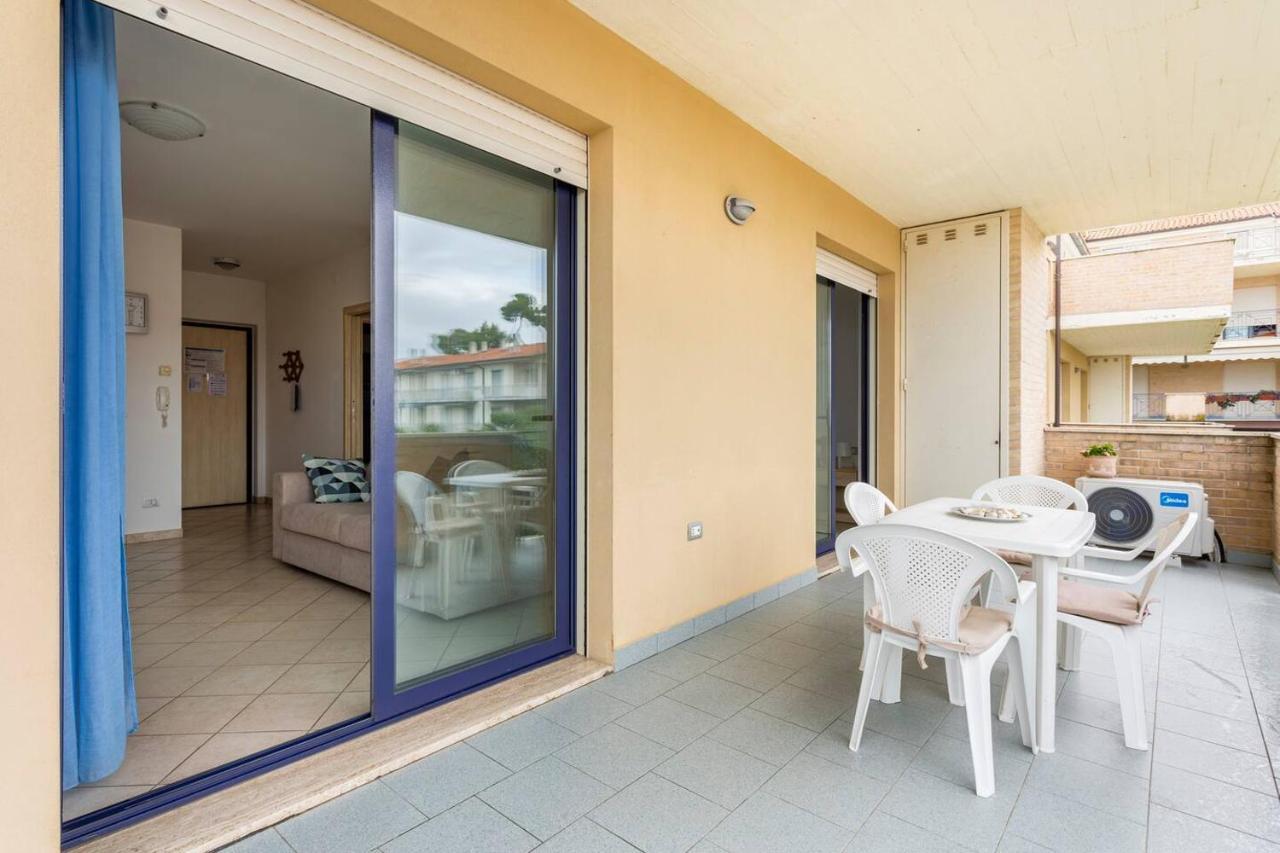 Alloggio Vista Mare - Parcheggio Gratis Pineto Exteriér fotografie