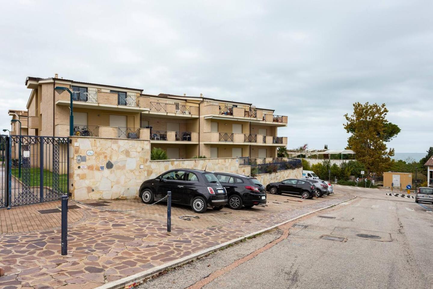 Alloggio Vista Mare - Parcheggio Gratis Pineto Exteriér fotografie