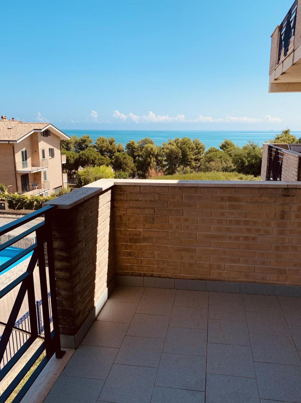 Alloggio Vista Mare - Parcheggio Gratis Pineto Exteriér fotografie